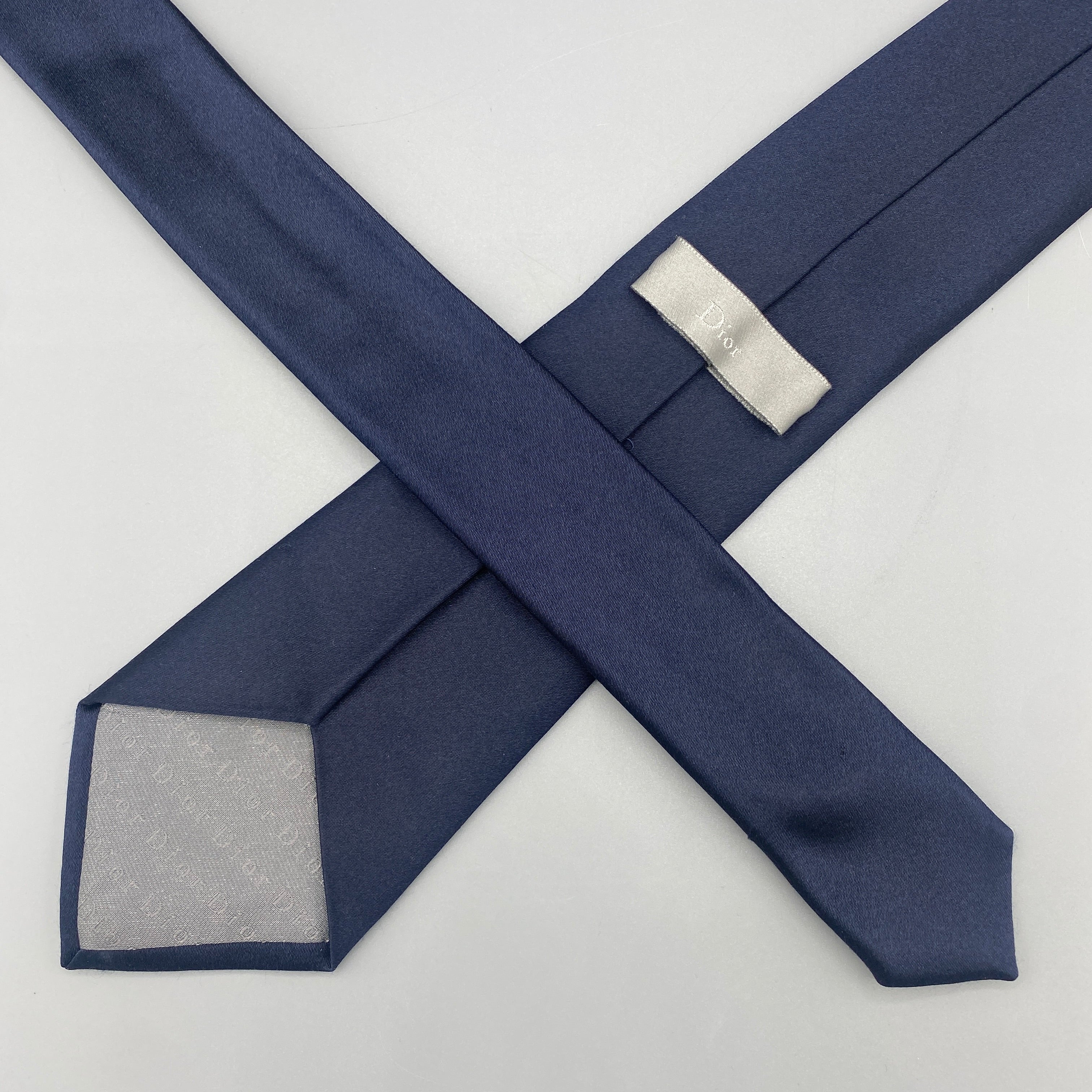 Cravate bleu Dior