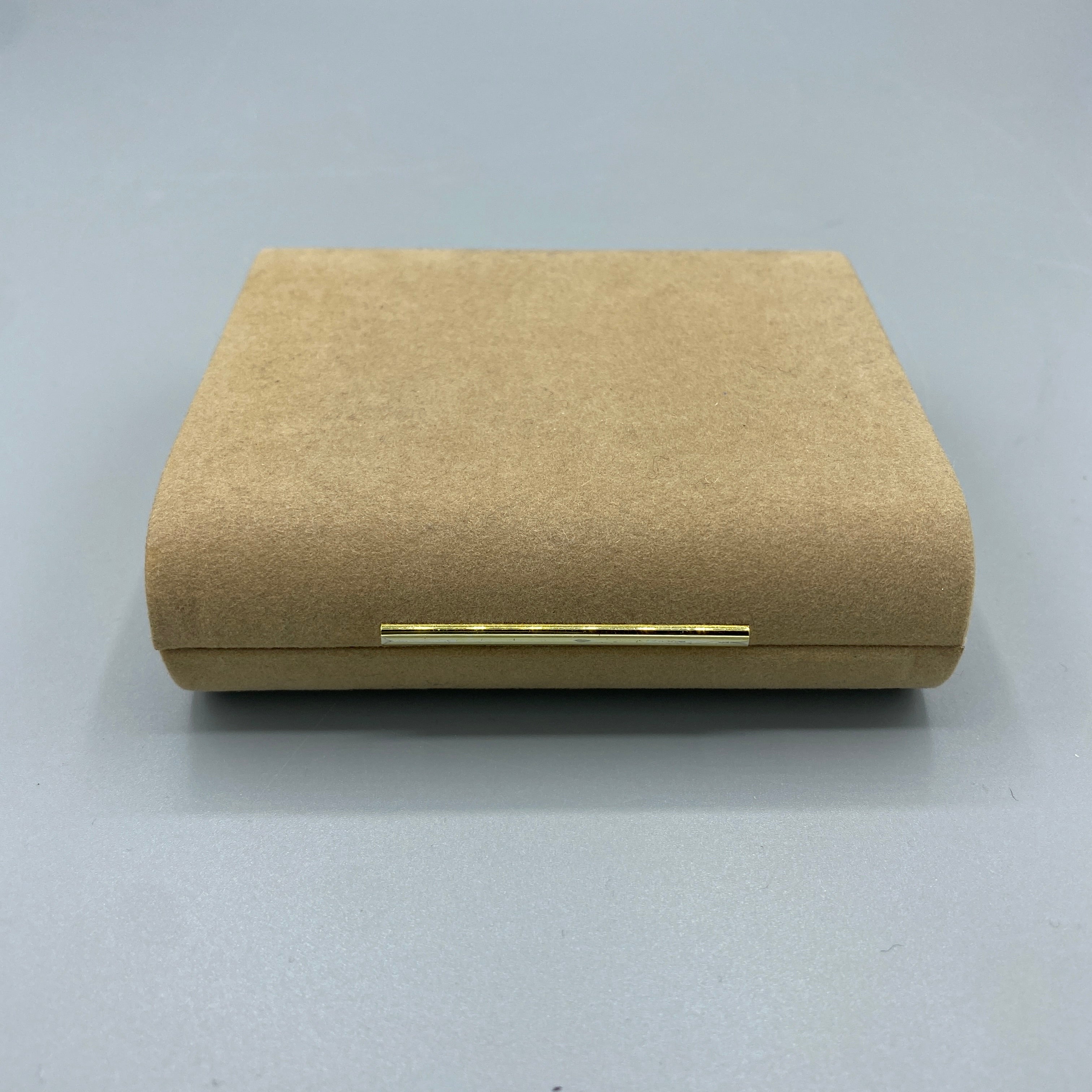 Boutons de manchette et pince à cravate dorés Céline