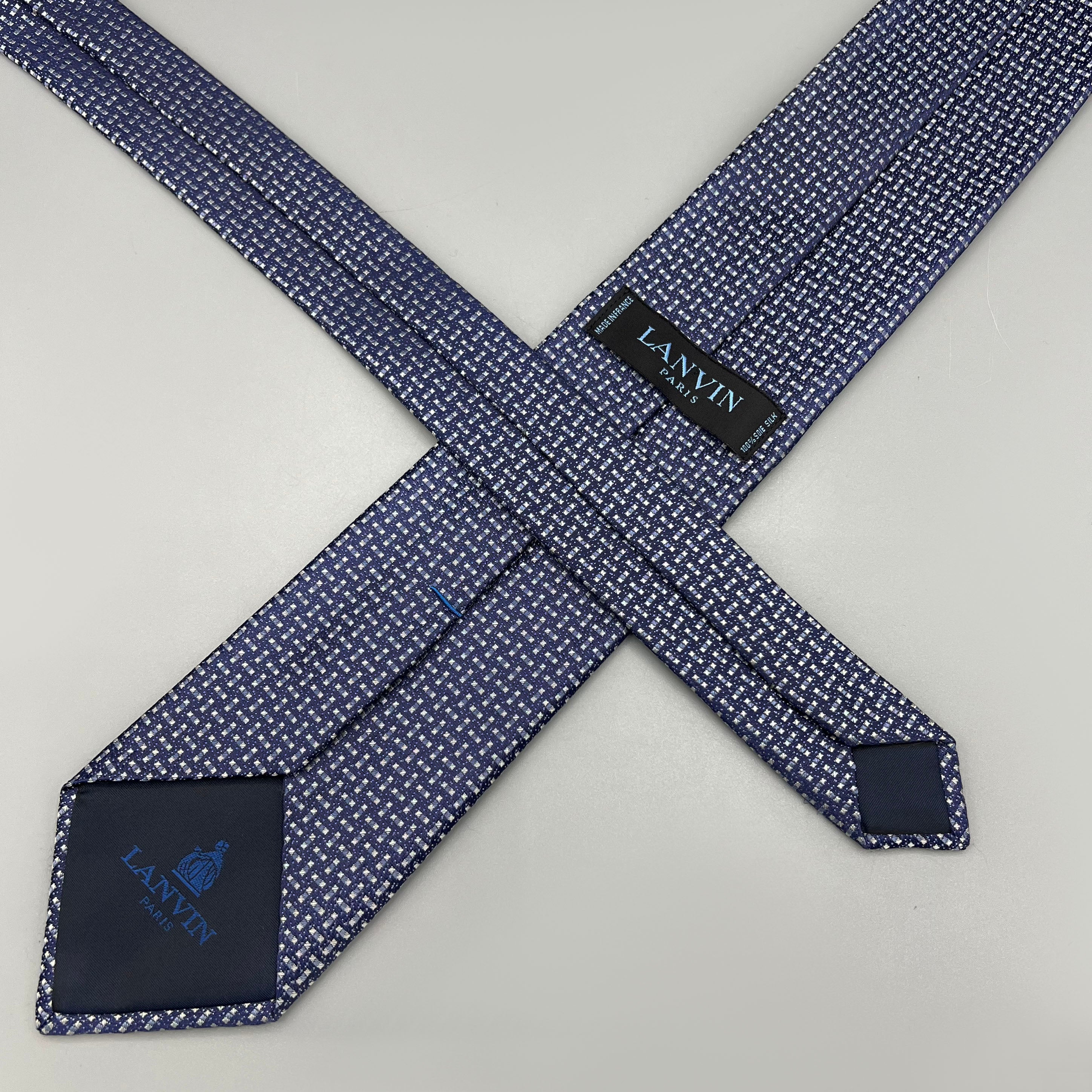 Cravate bleue Lanvin