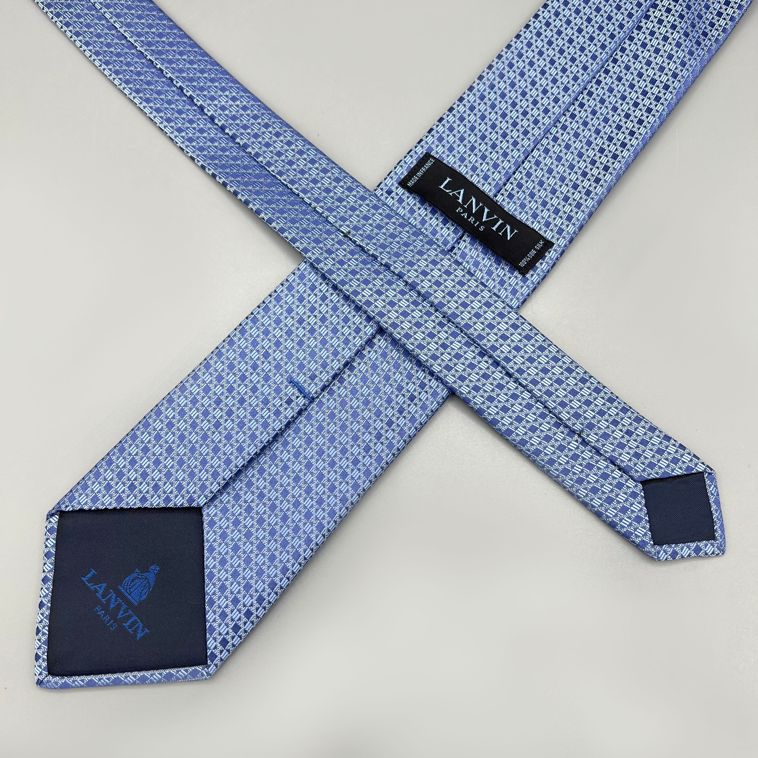 Cravate bleue Lanvin