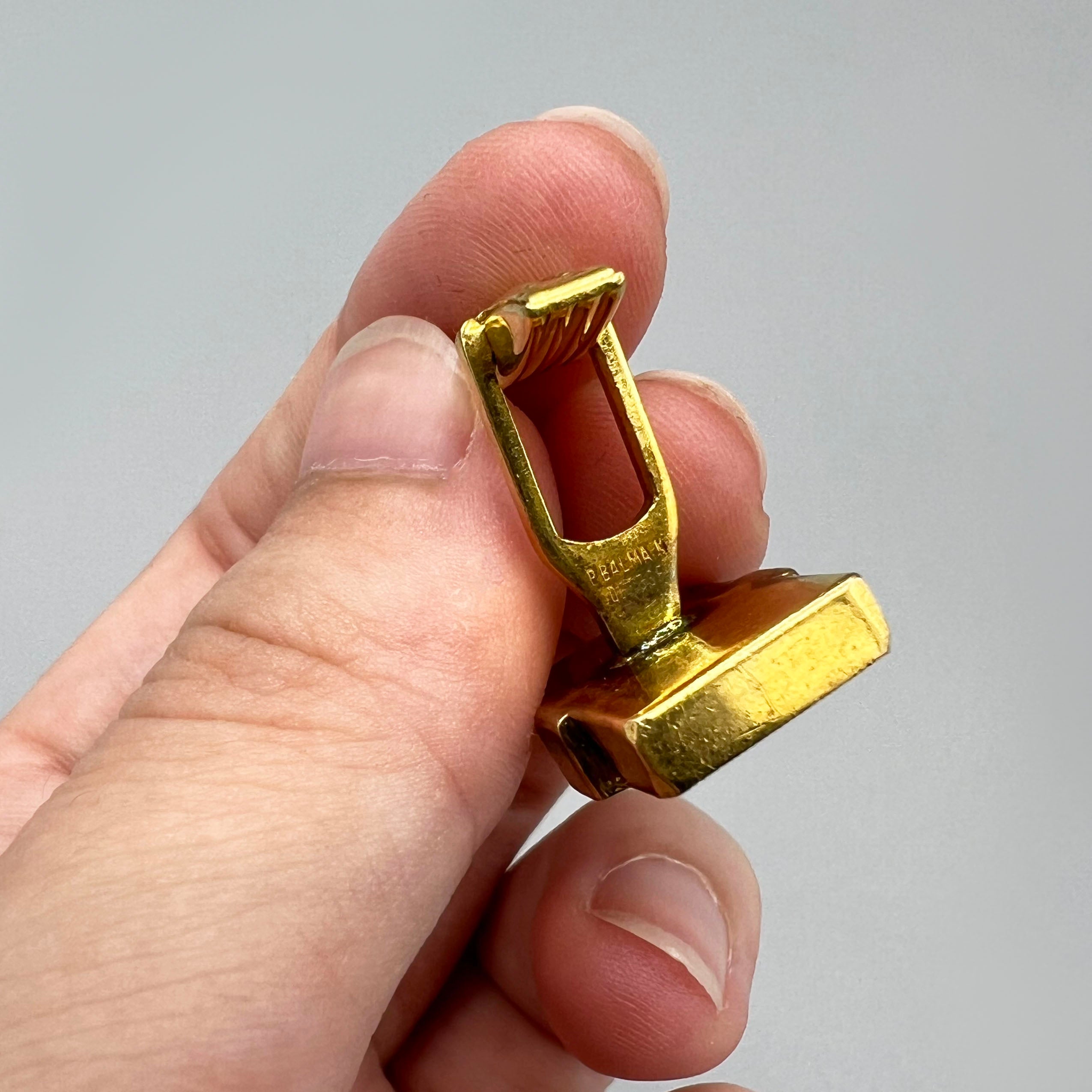 Boutons de manchette dorés Pierre Balmain vintage