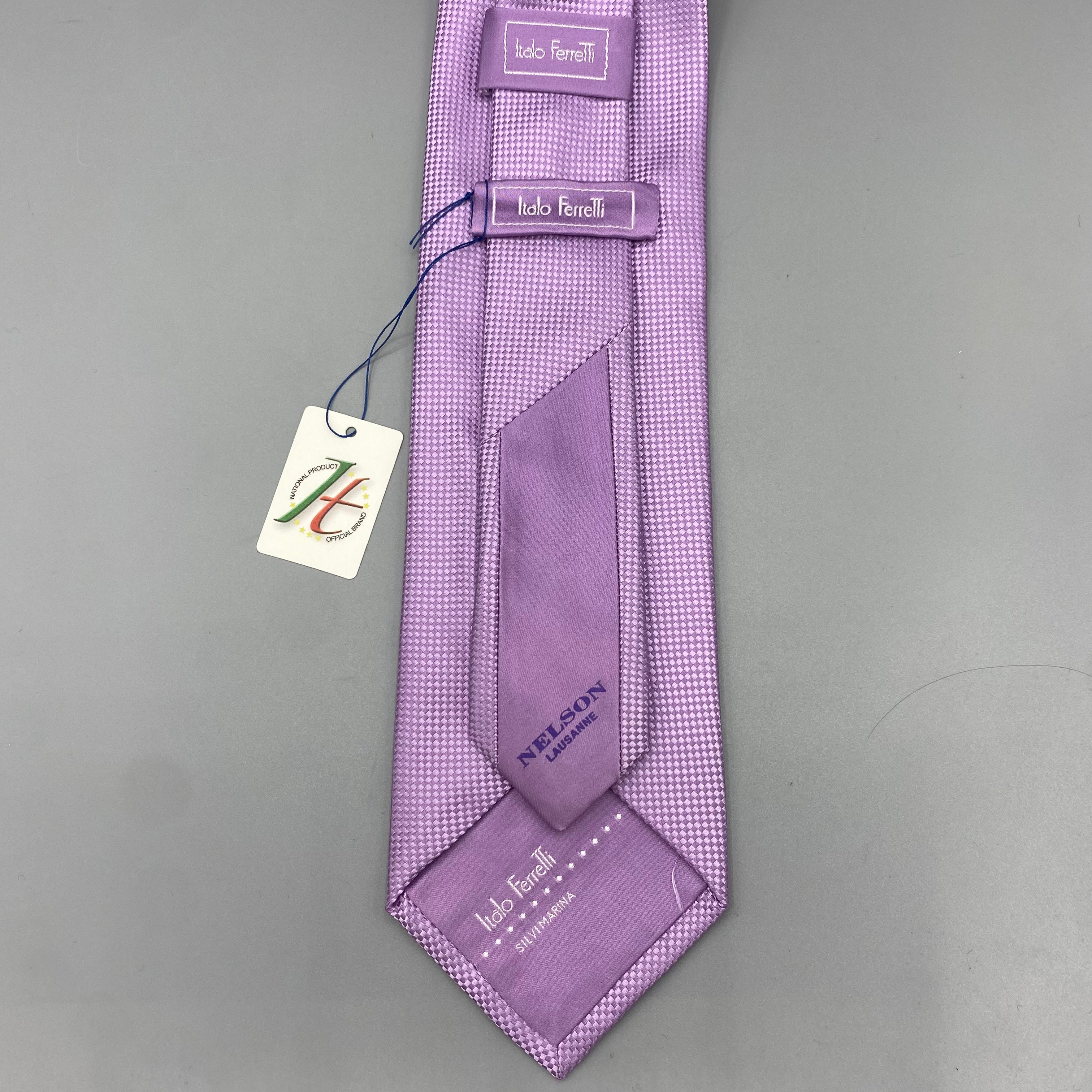 Cravate violette