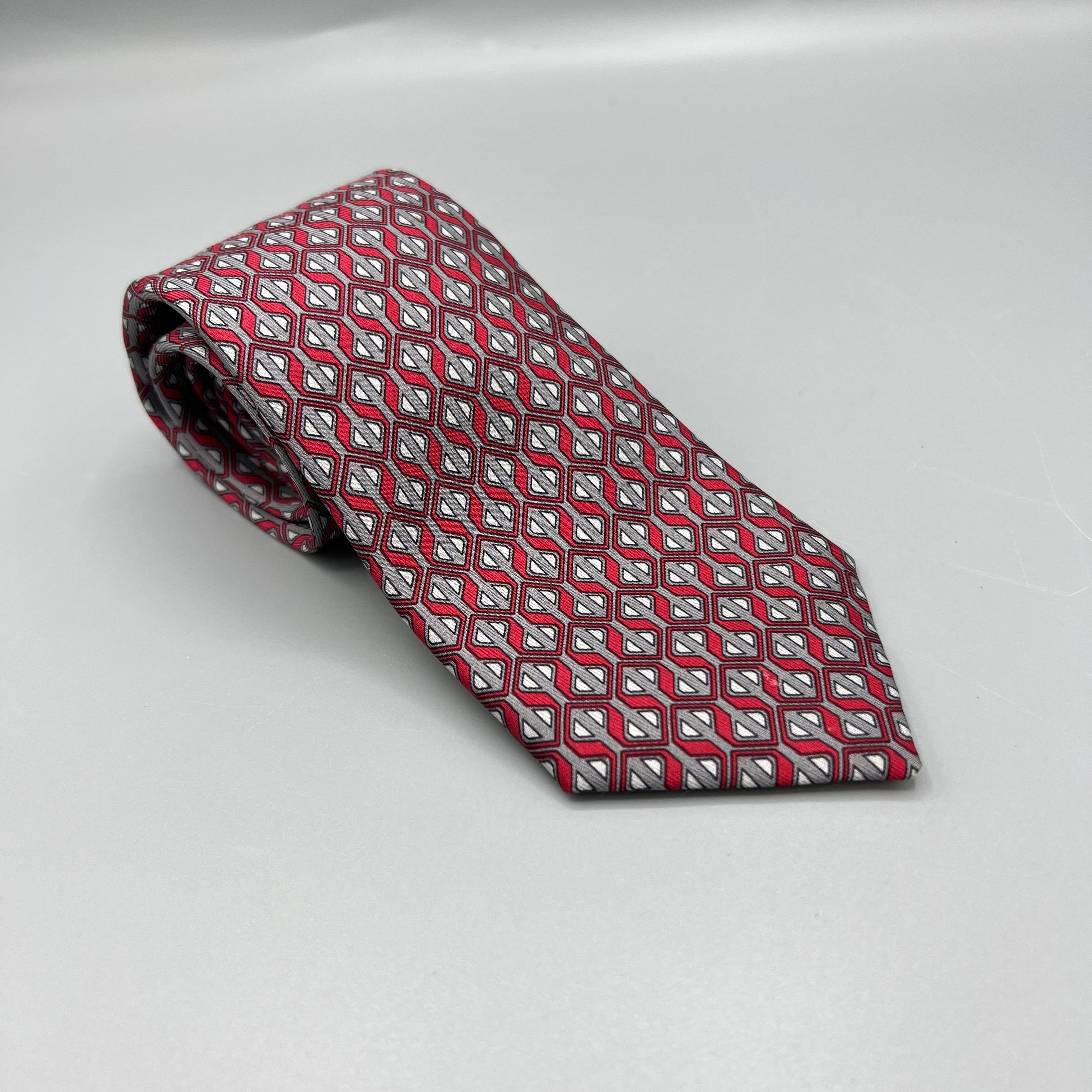 Cravate Hermès bordeaux à motifs gris
