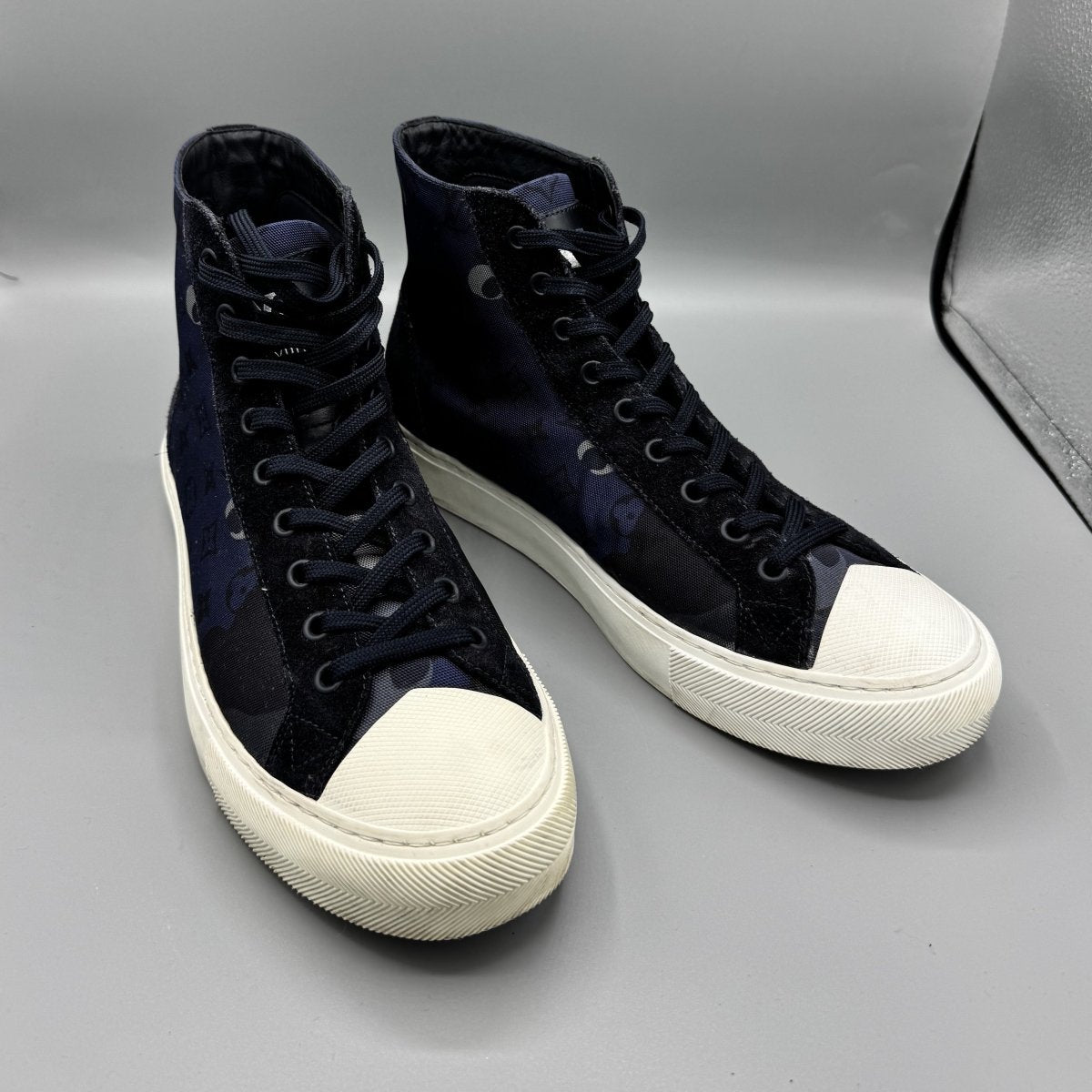 Baskets montantes Louis Vuitton Tattoo Monogram Galaxy bleu marine - Le Beau Gustave