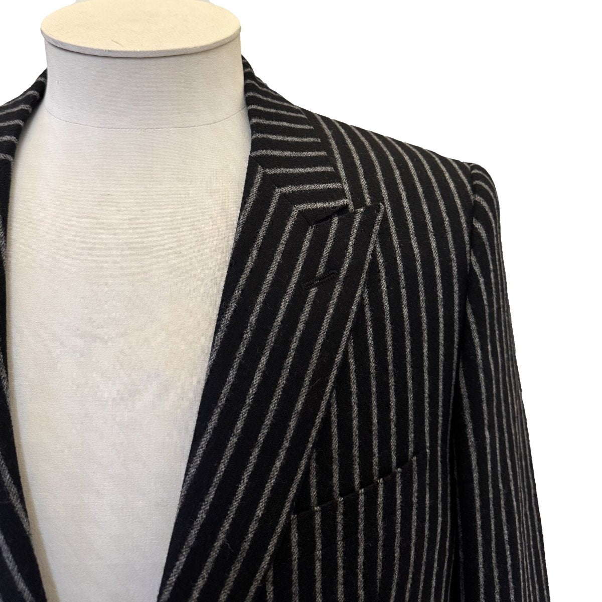 Blazer cintré Dior noir à rayures craie blanches - Le Beau Gustave