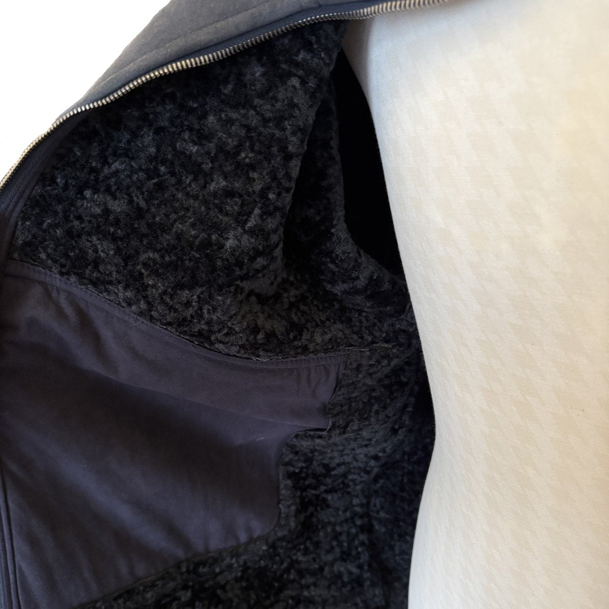 Blouson Herno bleu nuit effet peau retournée - Le Beau Gustave