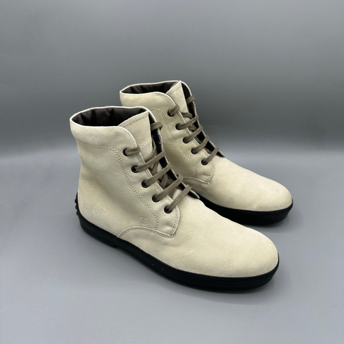 Boots en daim Tod's - Le Beau Gustave