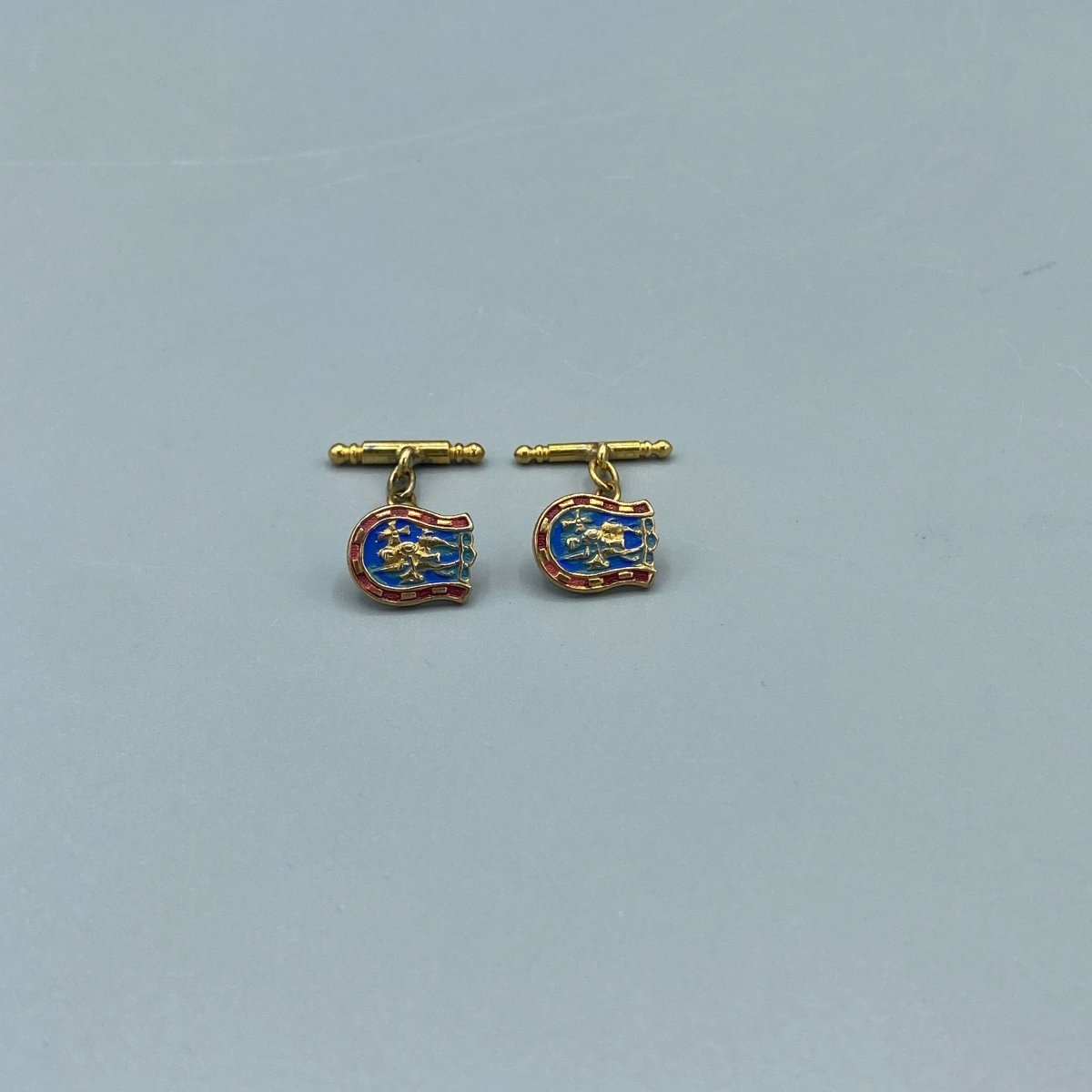 Boutons de manchette dorés forme fer à cheval. - Le Beau Gustave