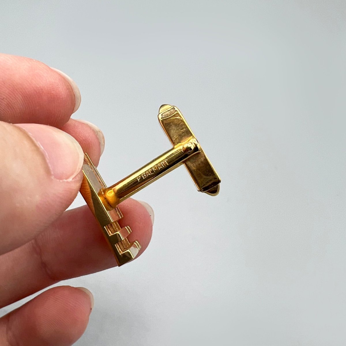 Boutons de manchette dorés Pierre Balmain - Le Beau Gustave