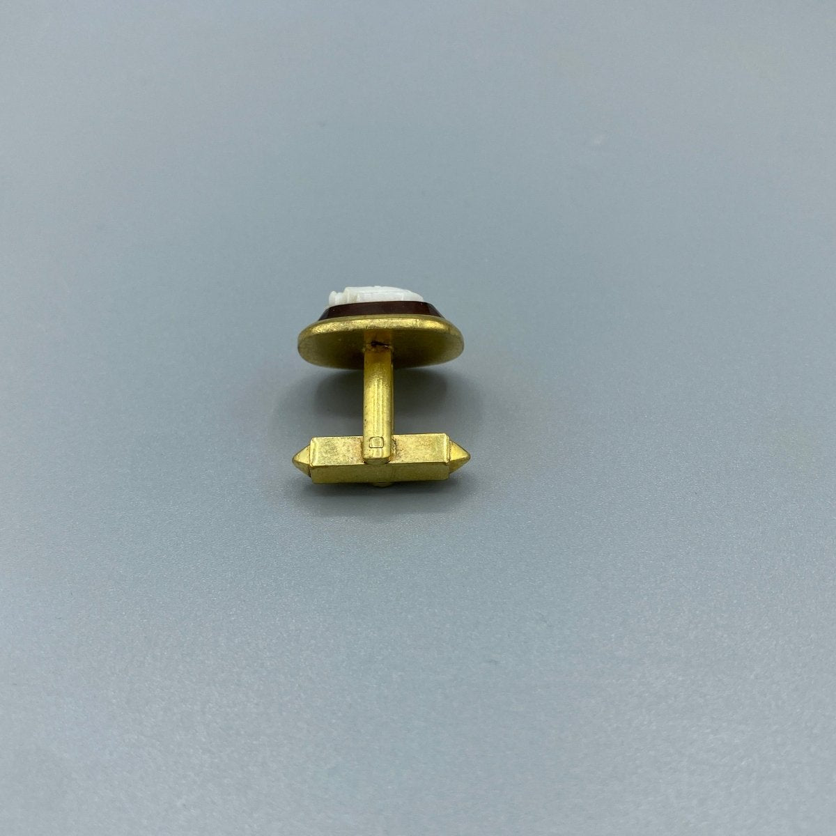 Boutons de manchette vintage avec têtes en relief - Le Beau Gustave
