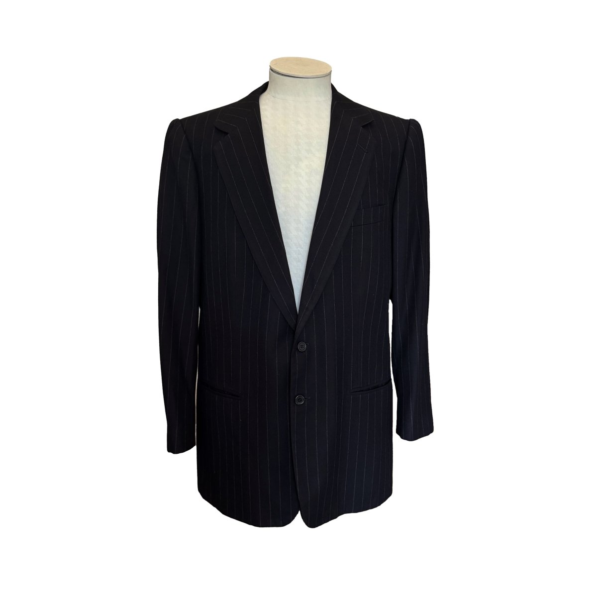 Costume Cifonelli sur mesure bleu marine à rayures tennis - Le Beau Gustave