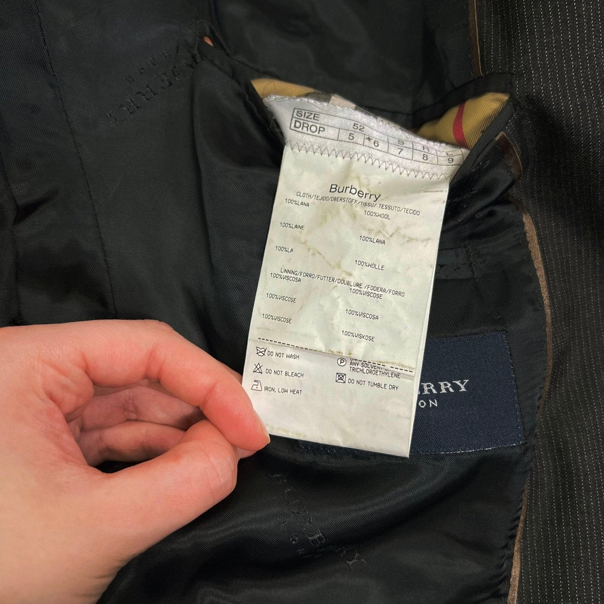 Costume noir Burberry - Le Beau Gustave