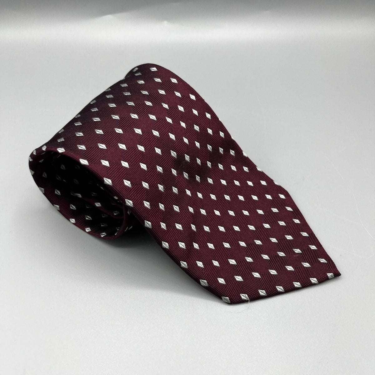 Cravate Armani violine avec losanges gris - Le Beau Gustave