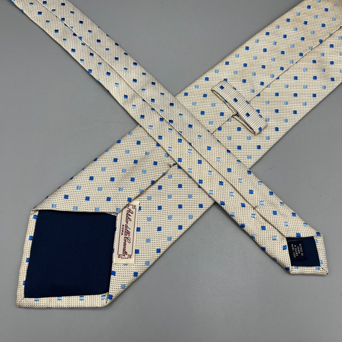 Cravate Atelier della Cravatta beige à carreaux bleus - Le Beau Gustave