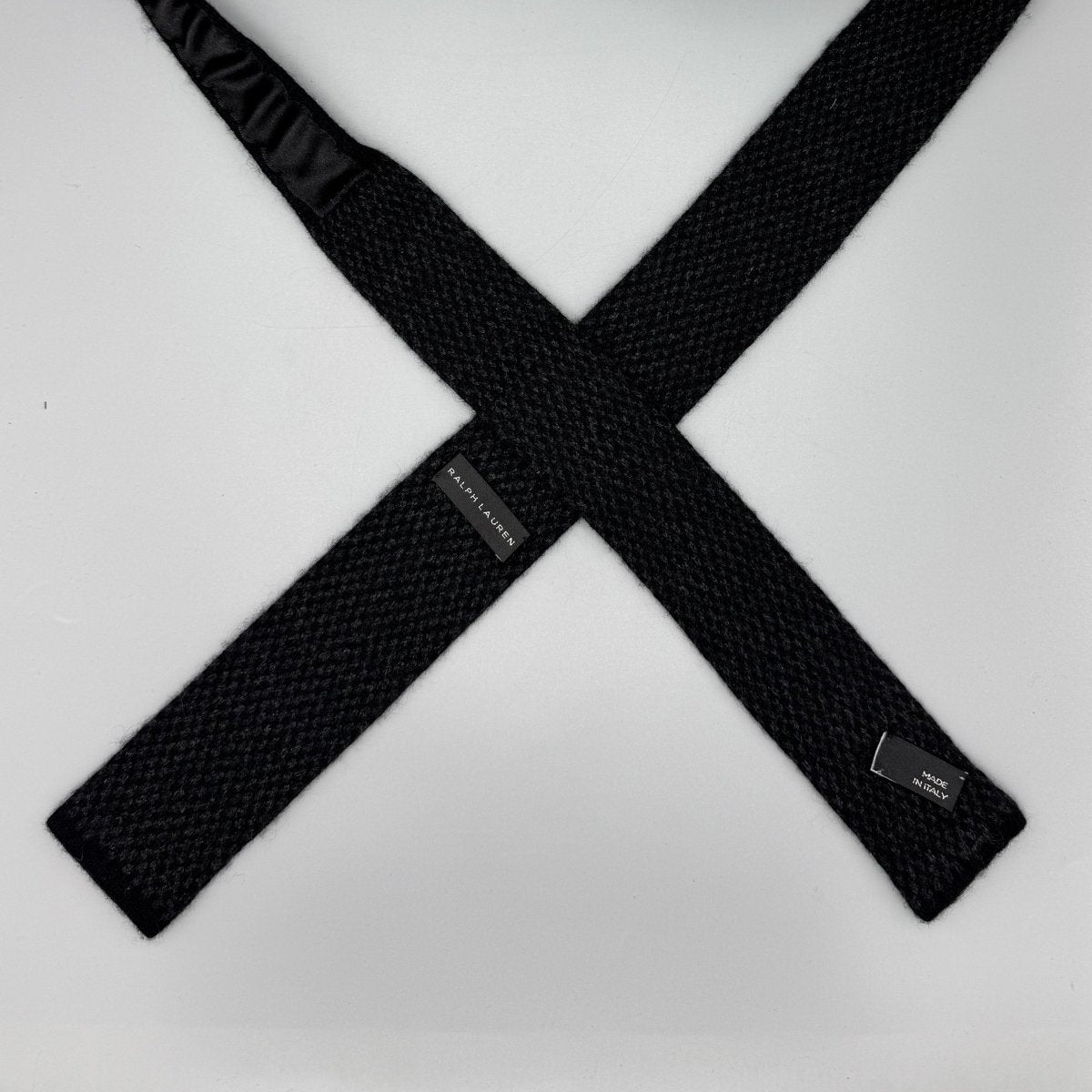Cravate en maille Ralph Lauren noire et gris anthracite - Le Beau Gustave