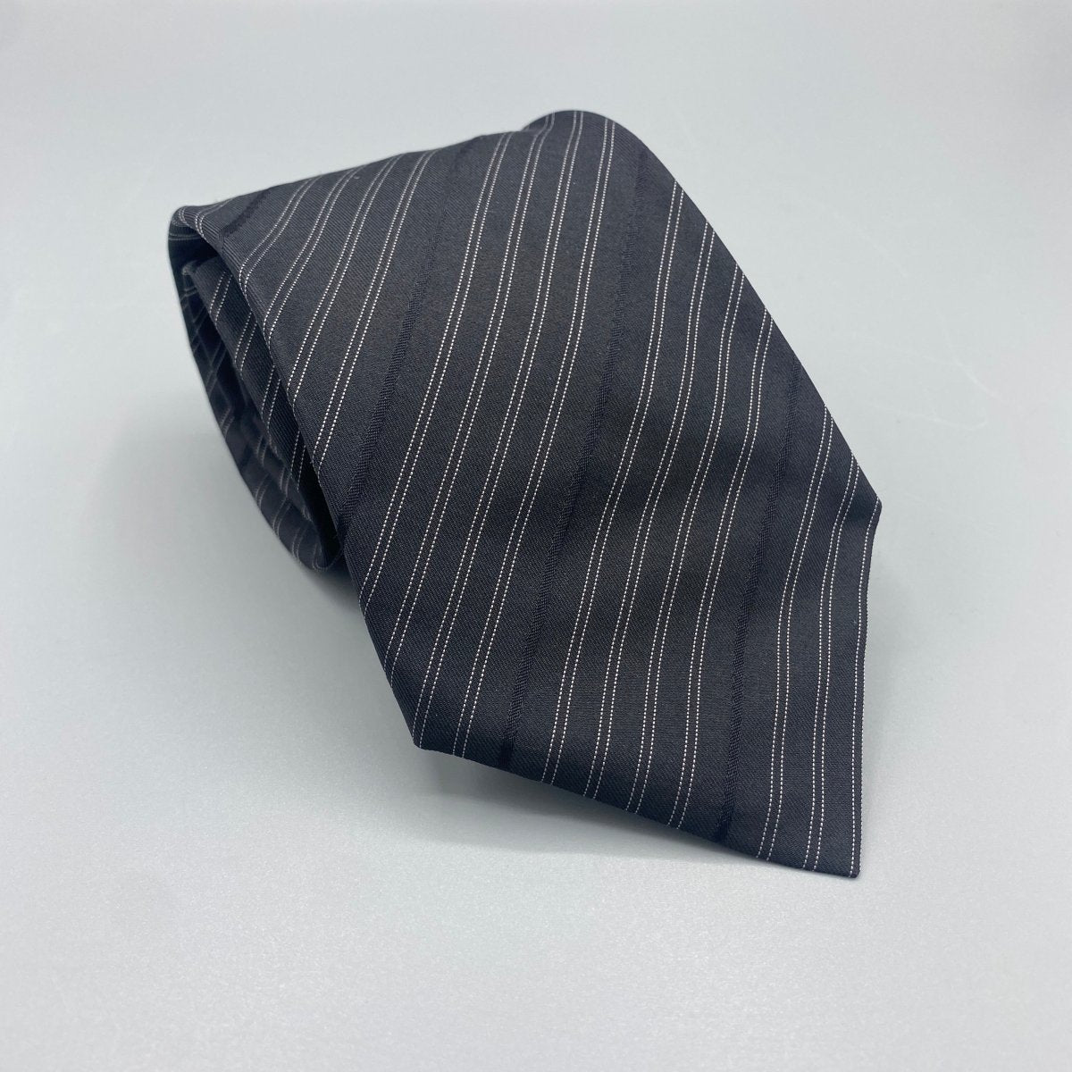 Cravate grise à rayures Dior - Le Beau Gustave