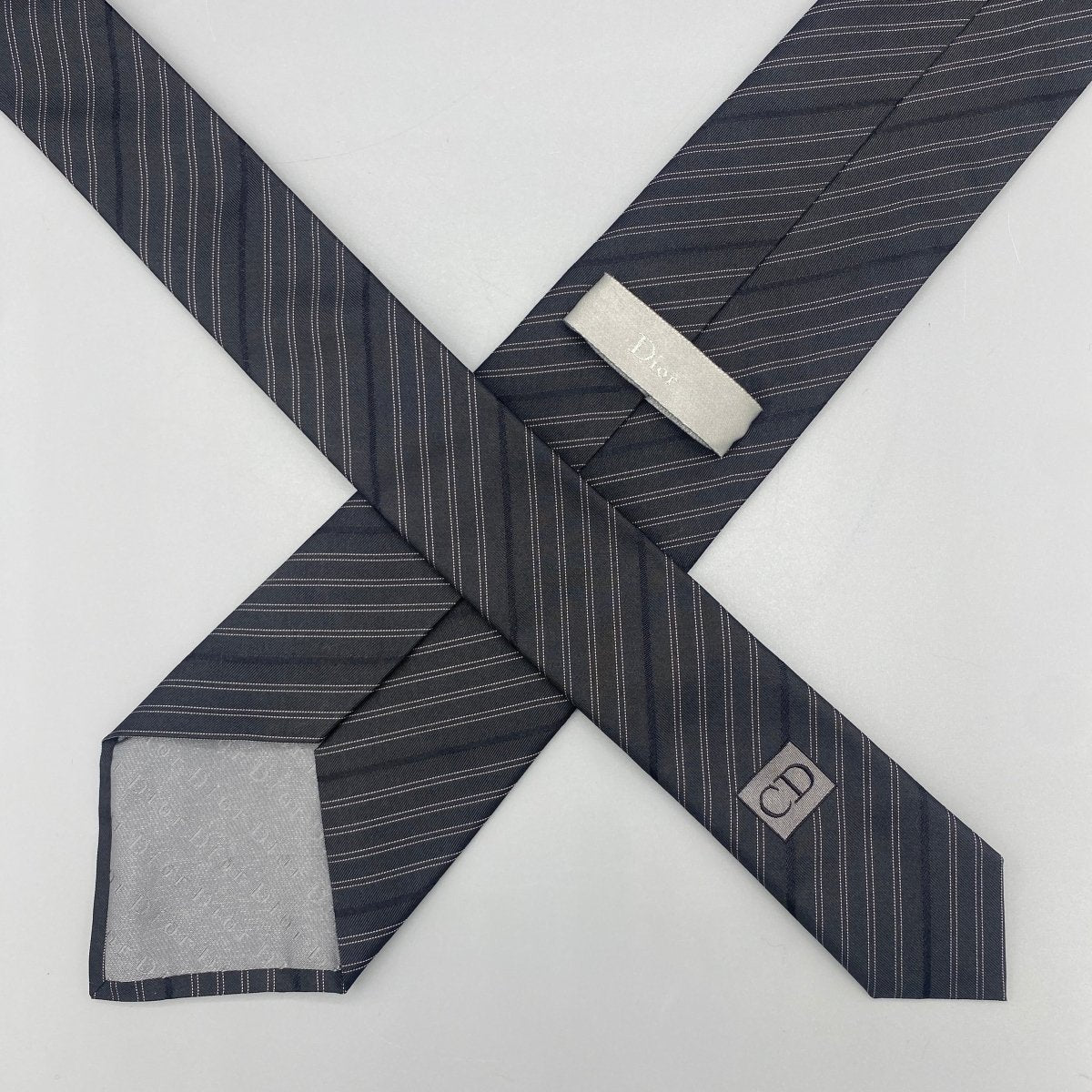 Cravate grise à rayures Dior - Le Beau Gustave