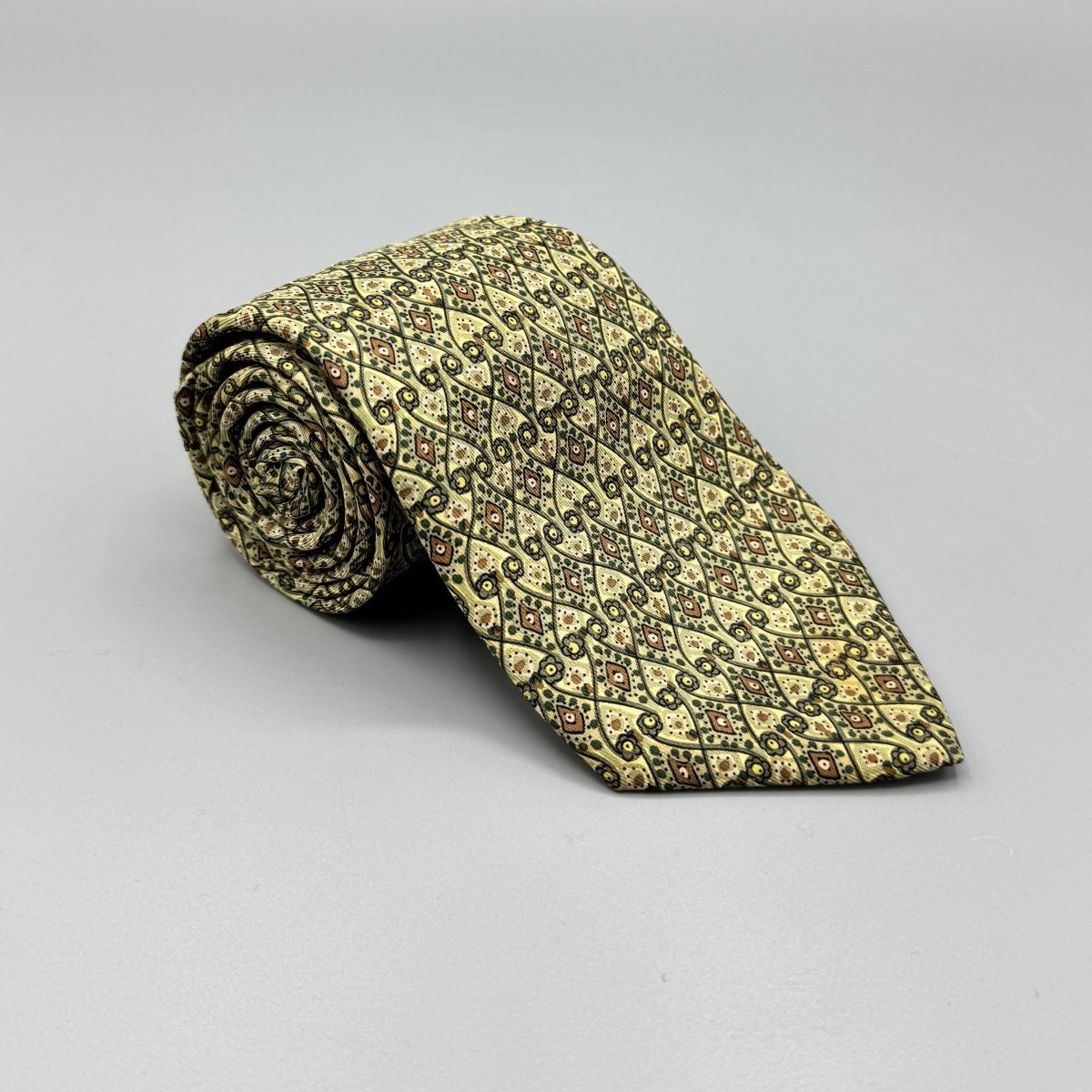 Cravate Hermès à motifs cachemire vert, jaune et marron - Le Beau Gustave