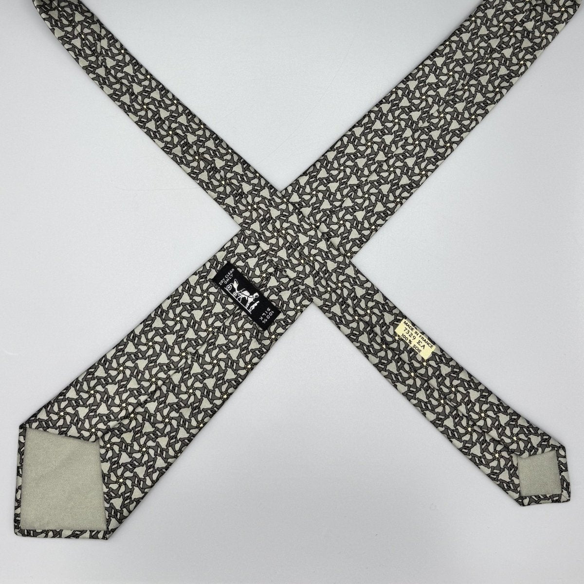 Cravate Hermès grise à motif chaînon gris foncé - Le Beau Gustave