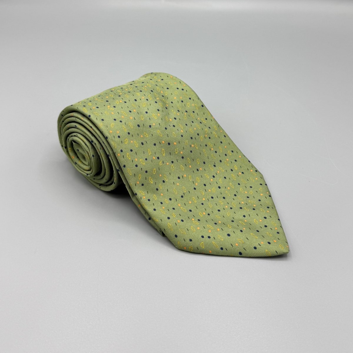 Cravate Hermès vert anis à petits motifs géométriques - Le Beau Gustave