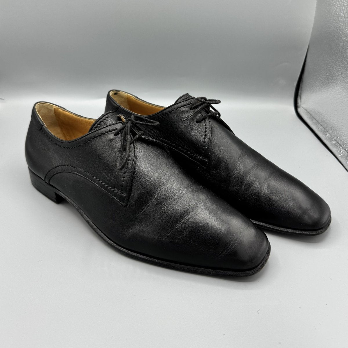 Derbies Hermès en cuir noir - Le Beau Gustave