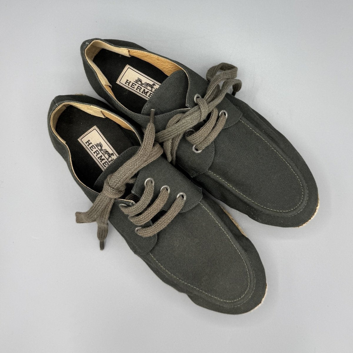 Espadrilles Hermès kaki - Le Beau Gustave