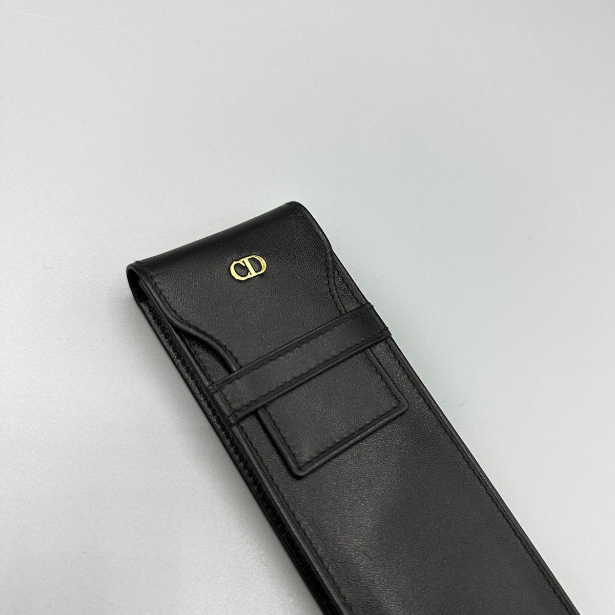 Étui à stylo Christian Dior - Le Beau Gustave