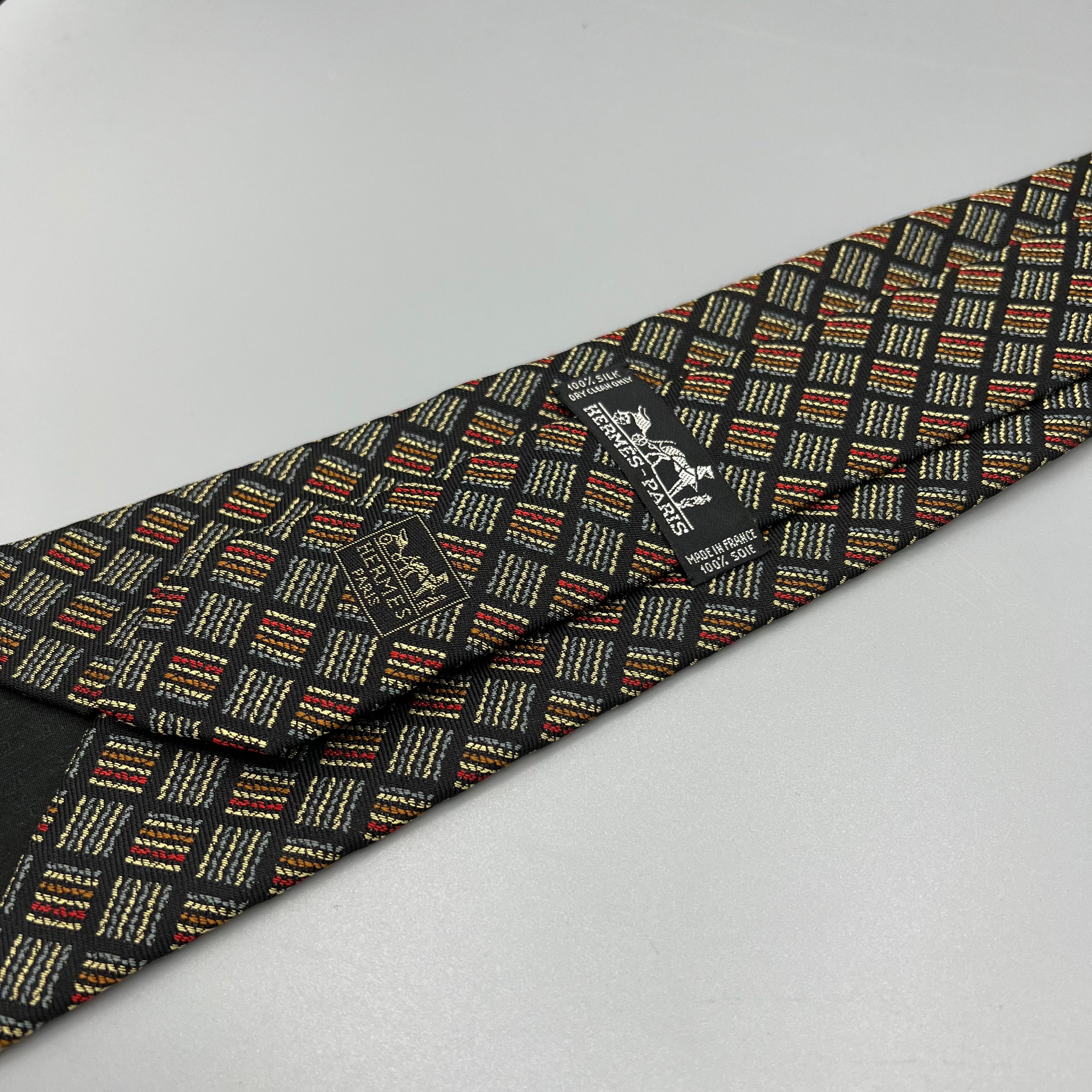 Cravate à motifs Hermès