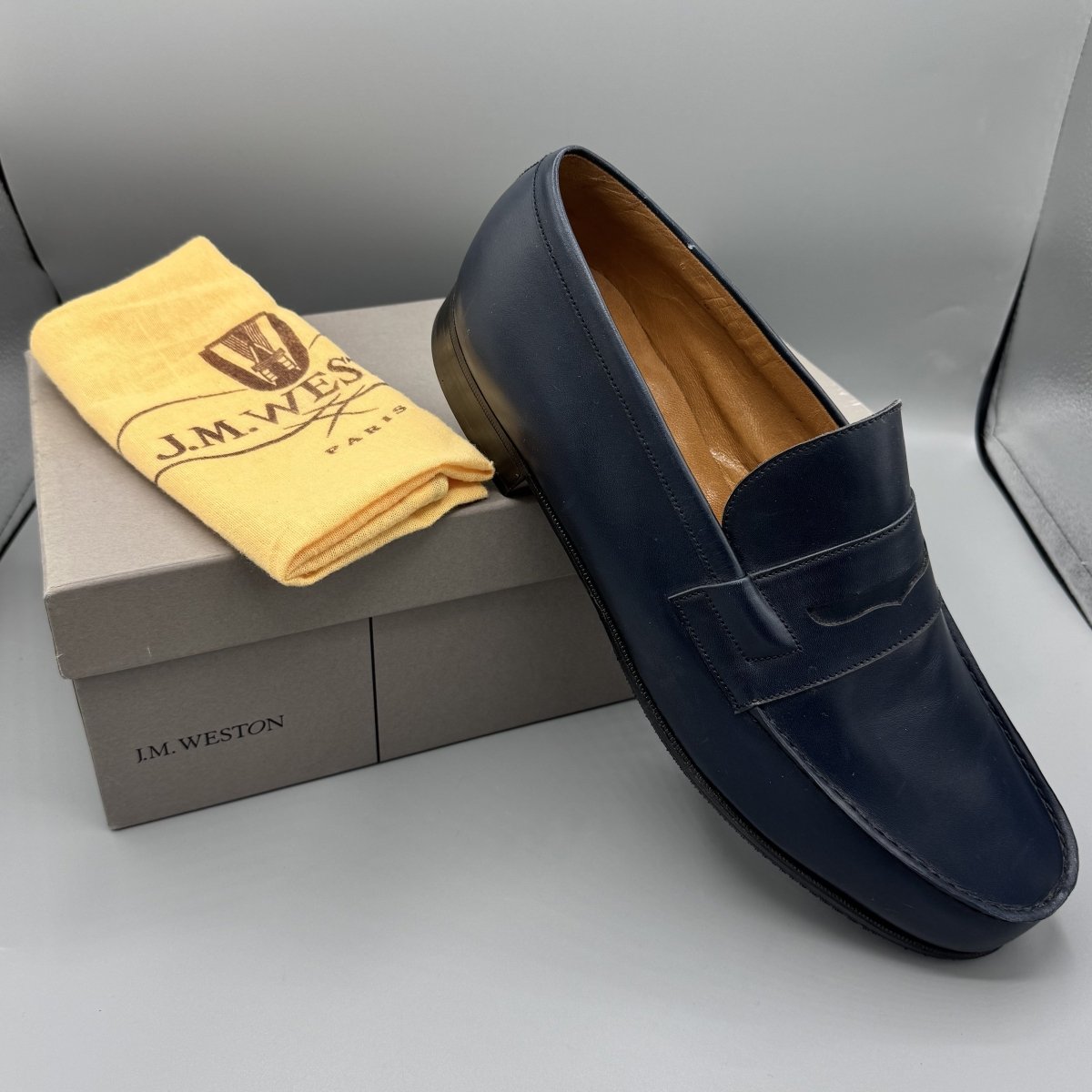 Mocassins J.M. Weston 180 bleu marine - Le Beau Gustave