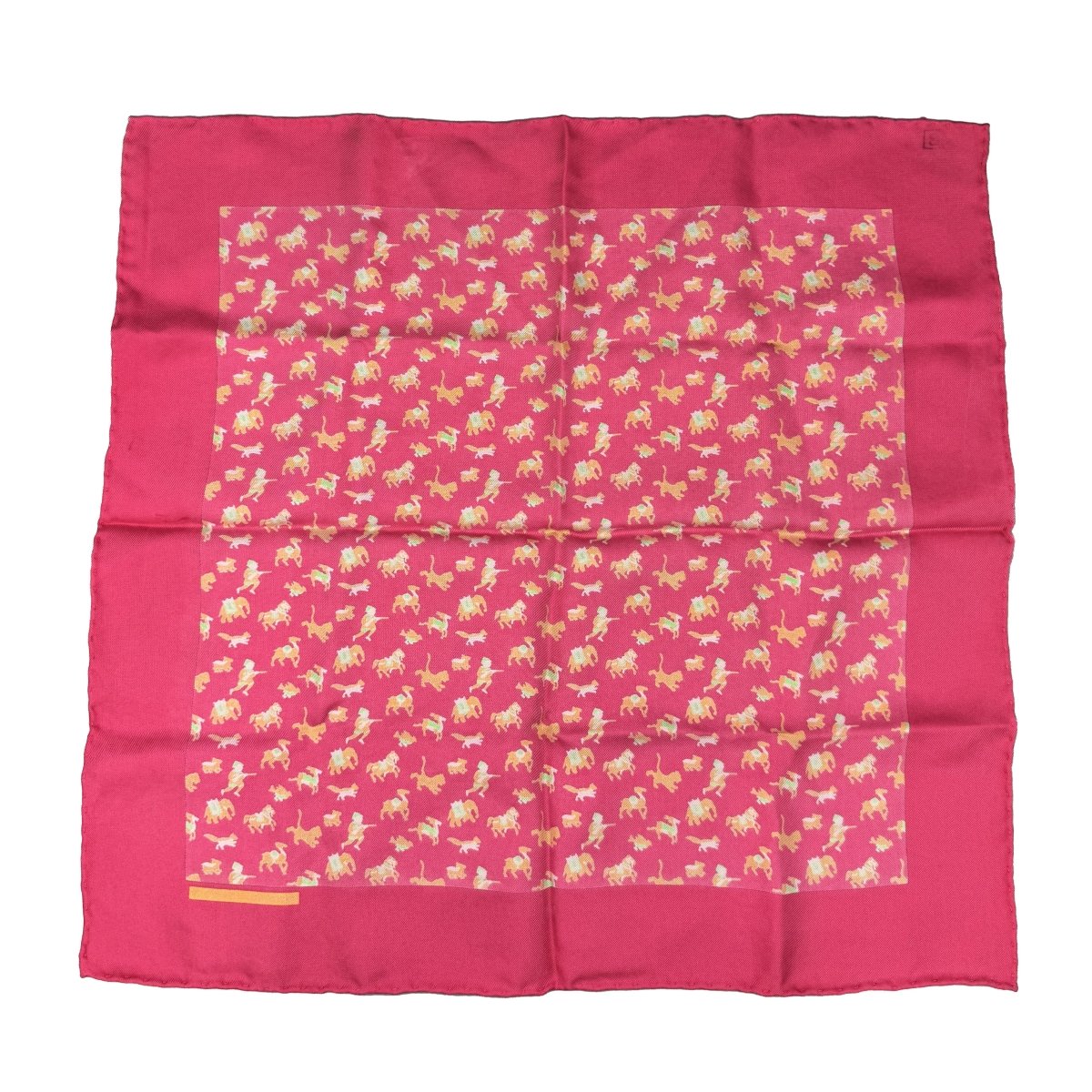 Pochette en soie Hermès rose indien à motif animalier - Le Beau Gustave