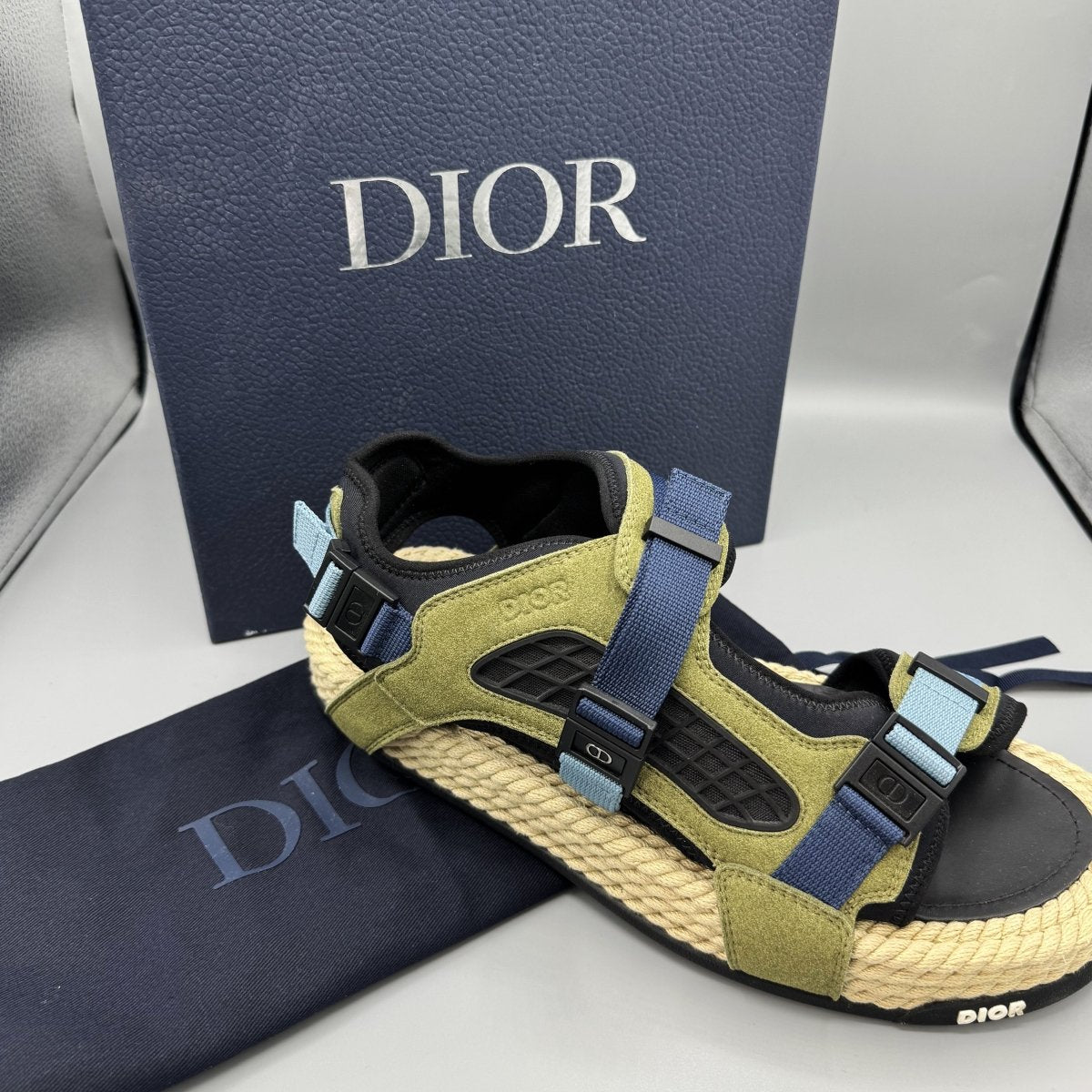Sandales Dior Atlas vertes, bleues et noires - Le Beau Gustave
