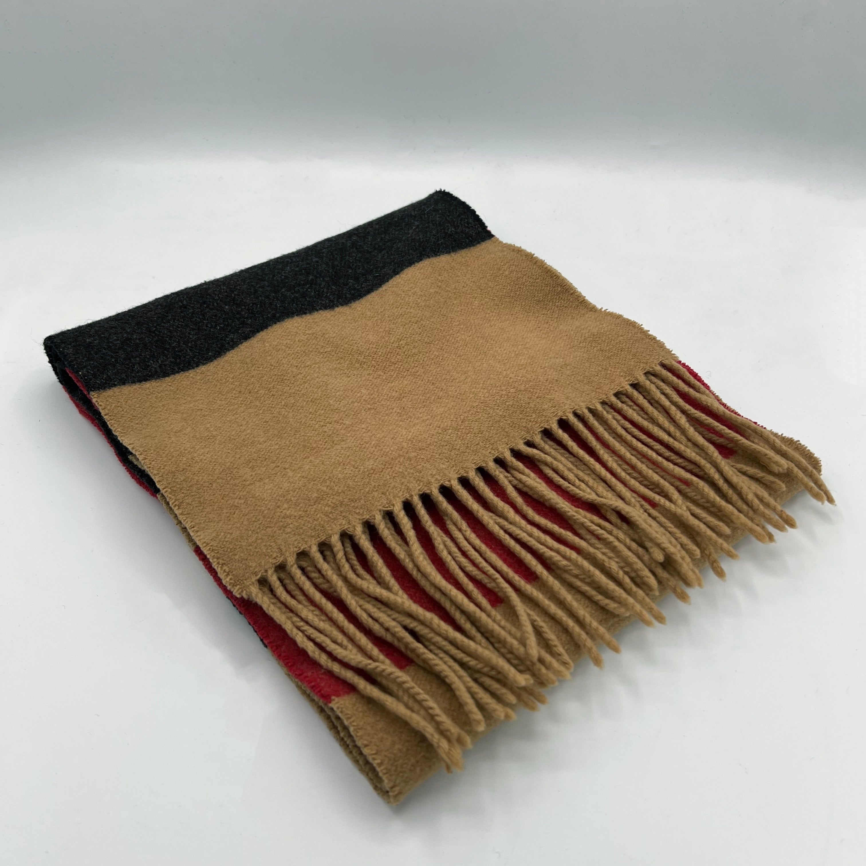 Écharpe Burberry beige, noire et rouge