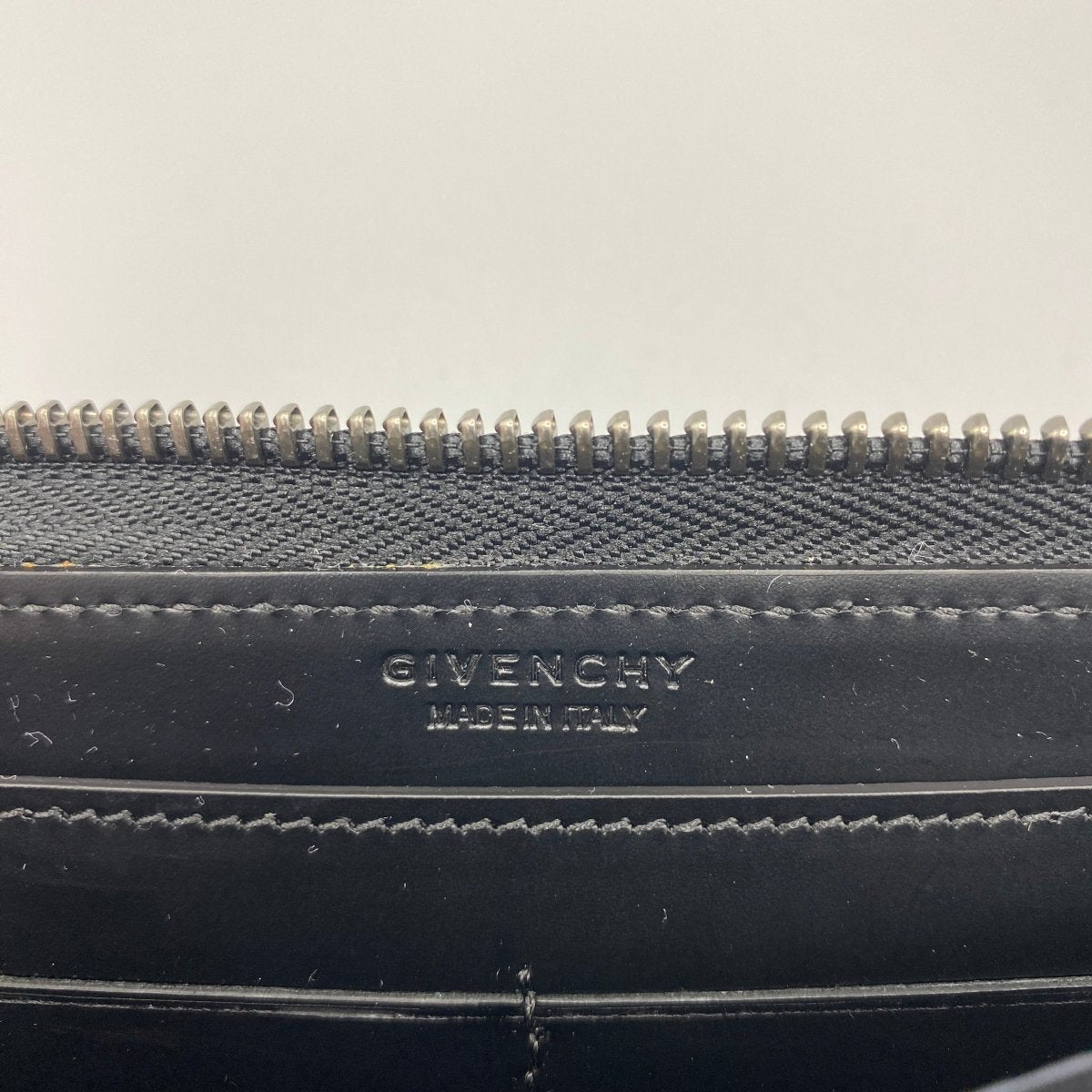 Portefeuille Le lion Givenchy - Le Beau Gustave