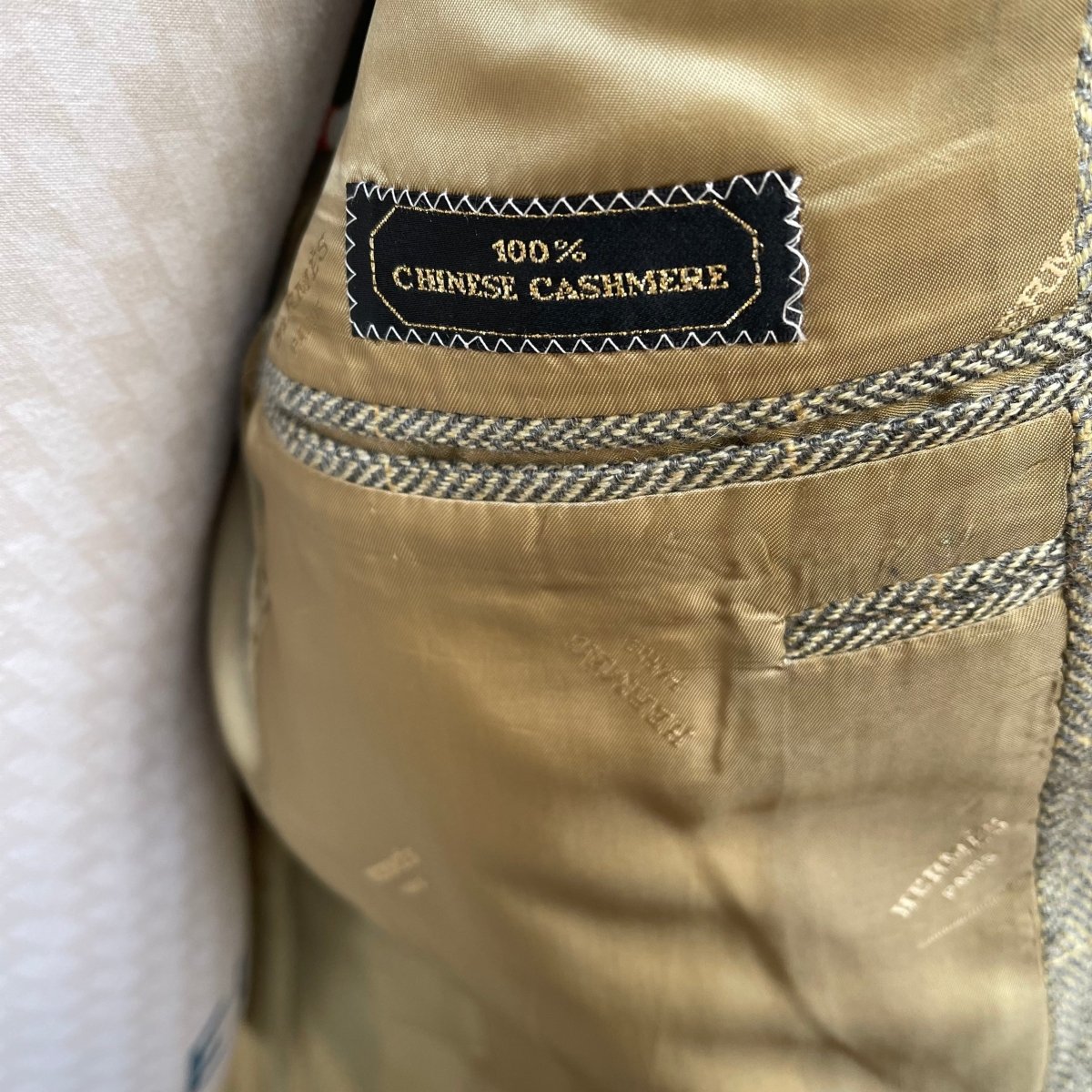 Veste cachemire Hermès - Le Beau Gustave